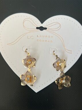 NWT LC Lauren Conrad Gold Flower Drop Earrings for Pierced Ears